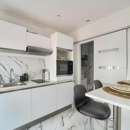 Superbe Studio Refait à Neuf Appartamento Parigi
